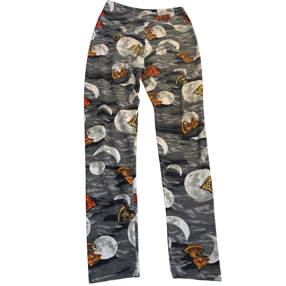 LuLaRoe Leggings One Size Gray Camo Orange Bats White Moons Halloween Goth - Picture 8 of 13